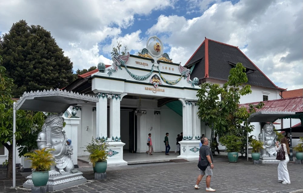 Keraton Ngayogyakarta Hadiningrat in Yogyakarta Pictures